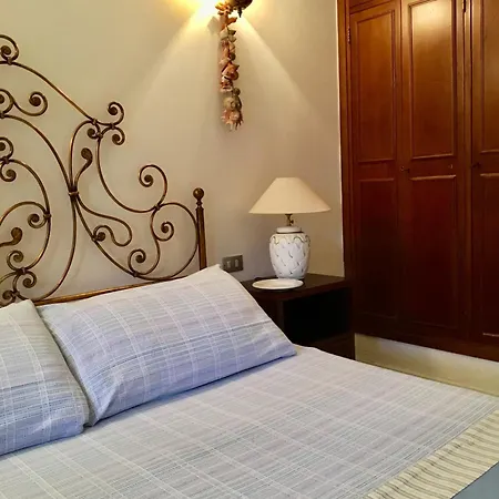 Porto Istana A Comune Di Olbia ムルタ・マリア